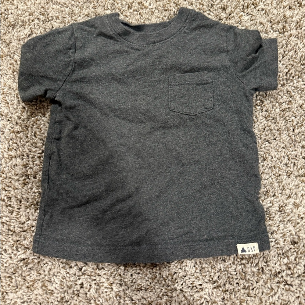 🔴🔴GAP Toddler Gray T-Shirt